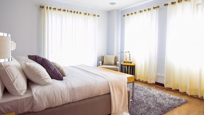 Laat je slaapkamer groter lijken Laat je slaapkamer groter lijken
