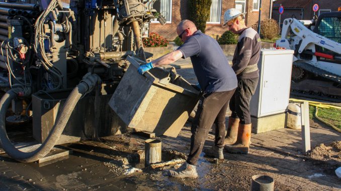 Ontdek wanneer het uitdiepen van een kruipruimte nodig is, hoe het in zijn werk gaat en waarom zuigtechniek een veilige en efficiënte oplossing is.